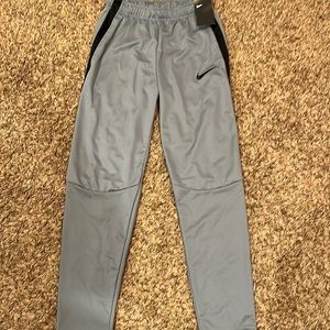 NWT Nike Mens gray training pants!  Size small!
